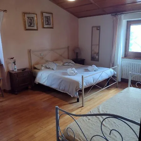 Casa di campagna Montegenco Comunanza